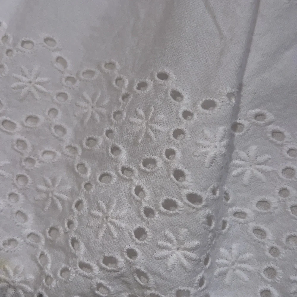 Gap kids white tank dress with eyelet skirt size small (6-7) NWOT